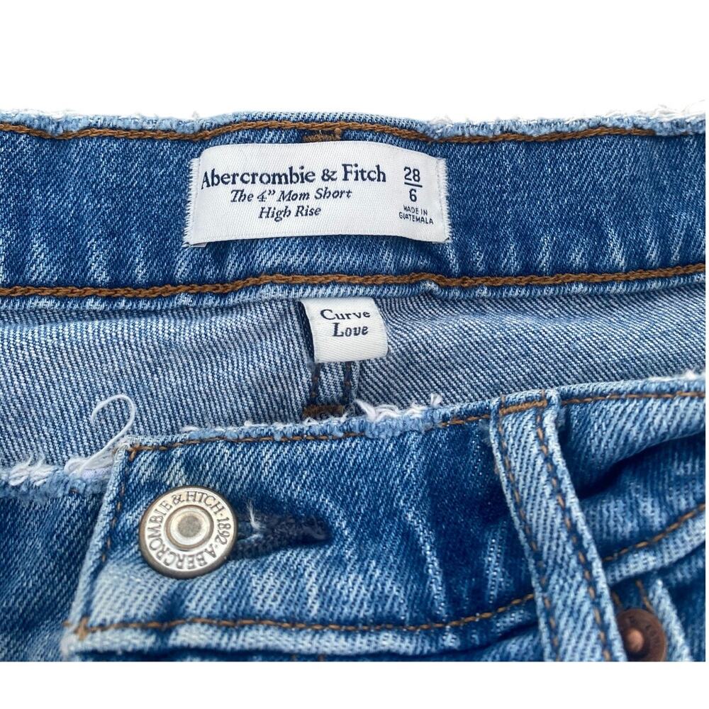 Abercrombie and Fitch The 4" Mom Short High Rise - Size 28/6 - Picture 2 of 7